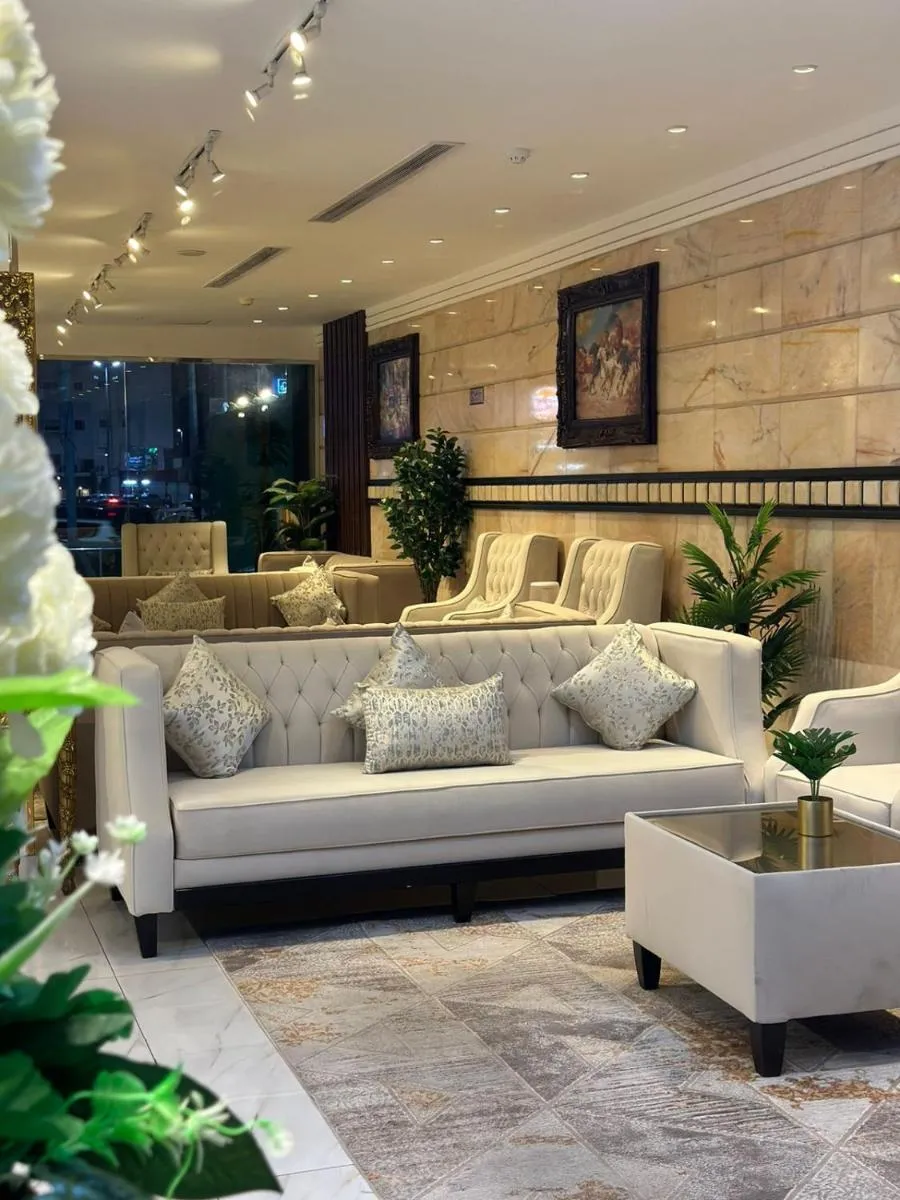 Image 4 of Diva Hotel Suites