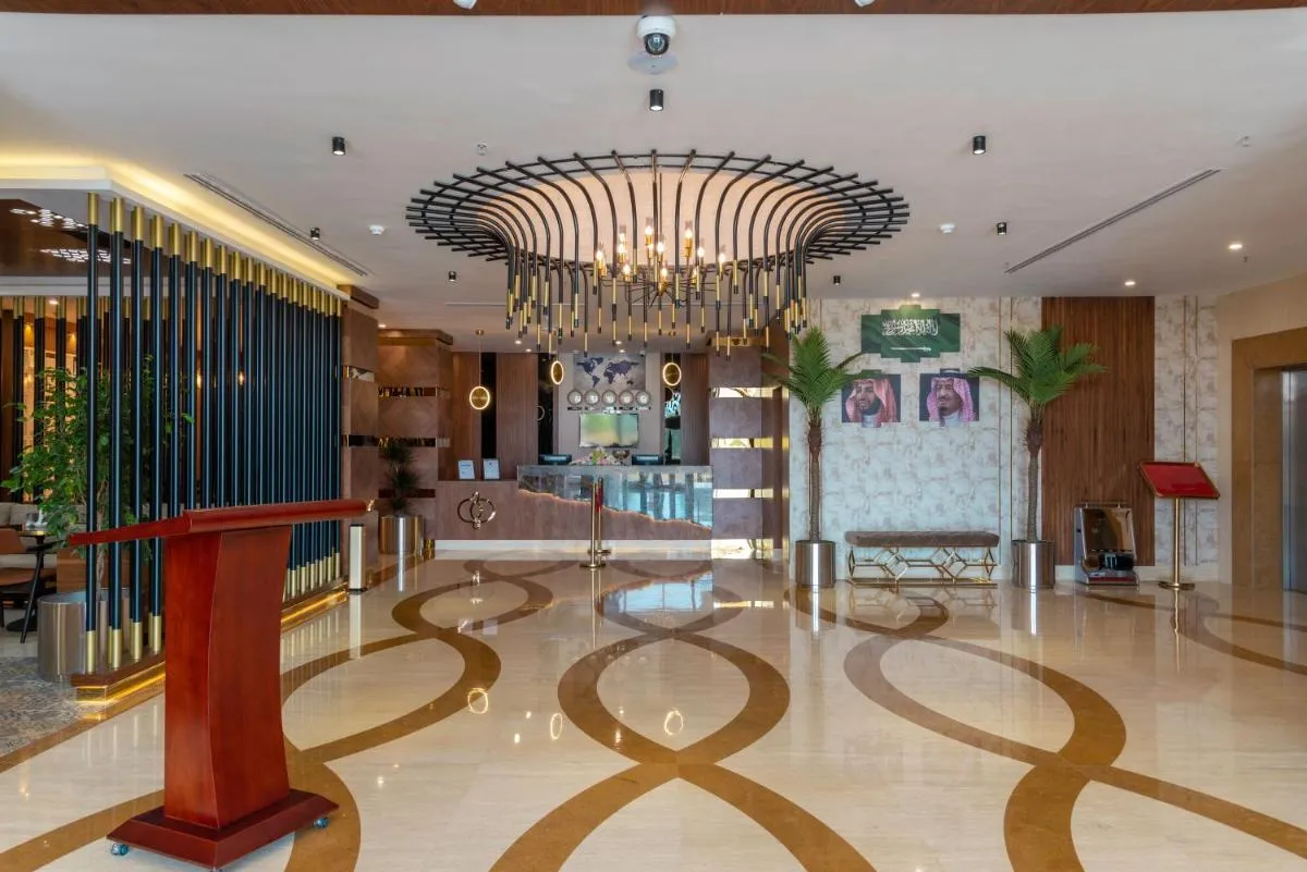 Image 4 of Emerald Hotel