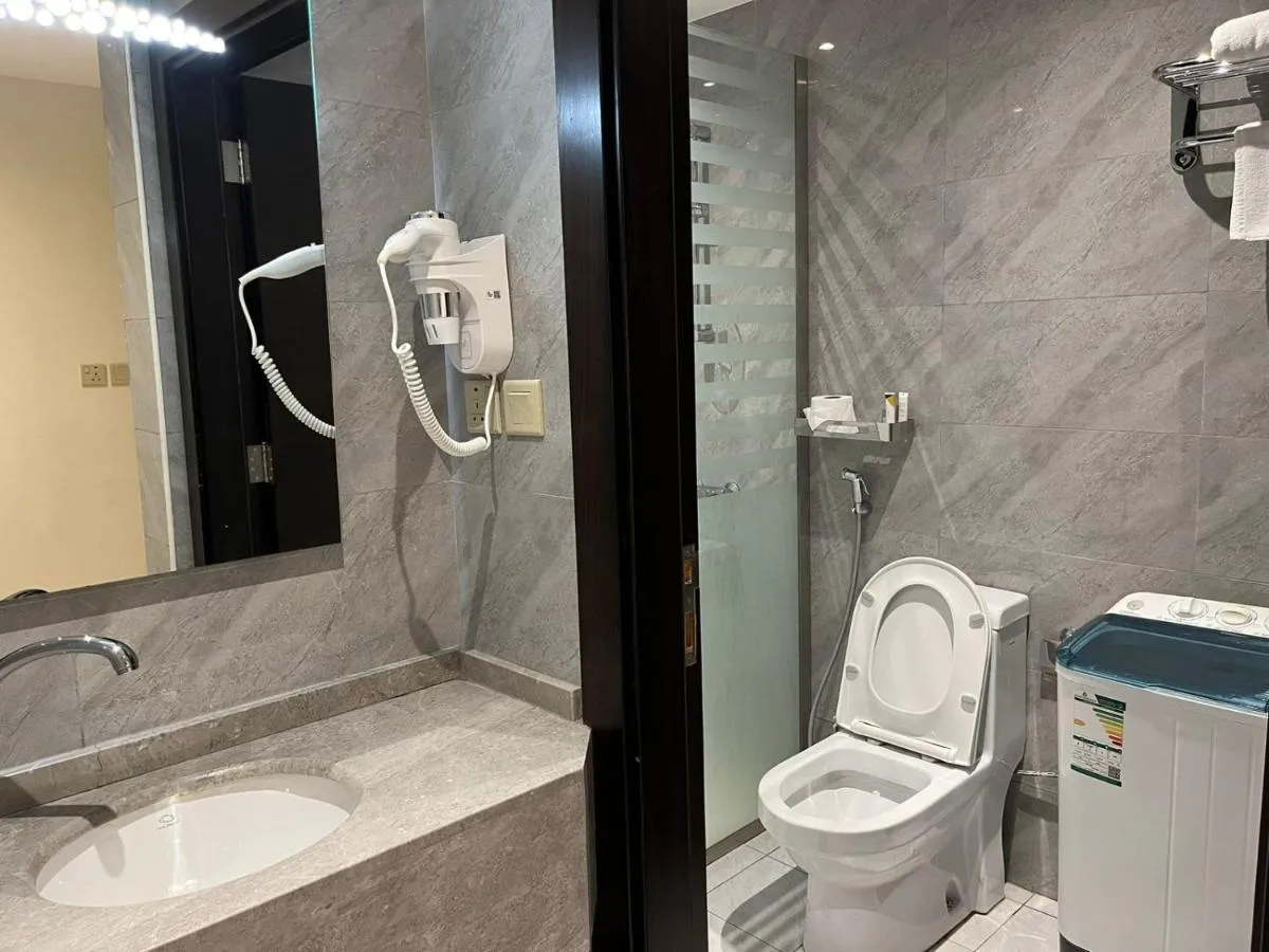Image 2 of Fanan Suite