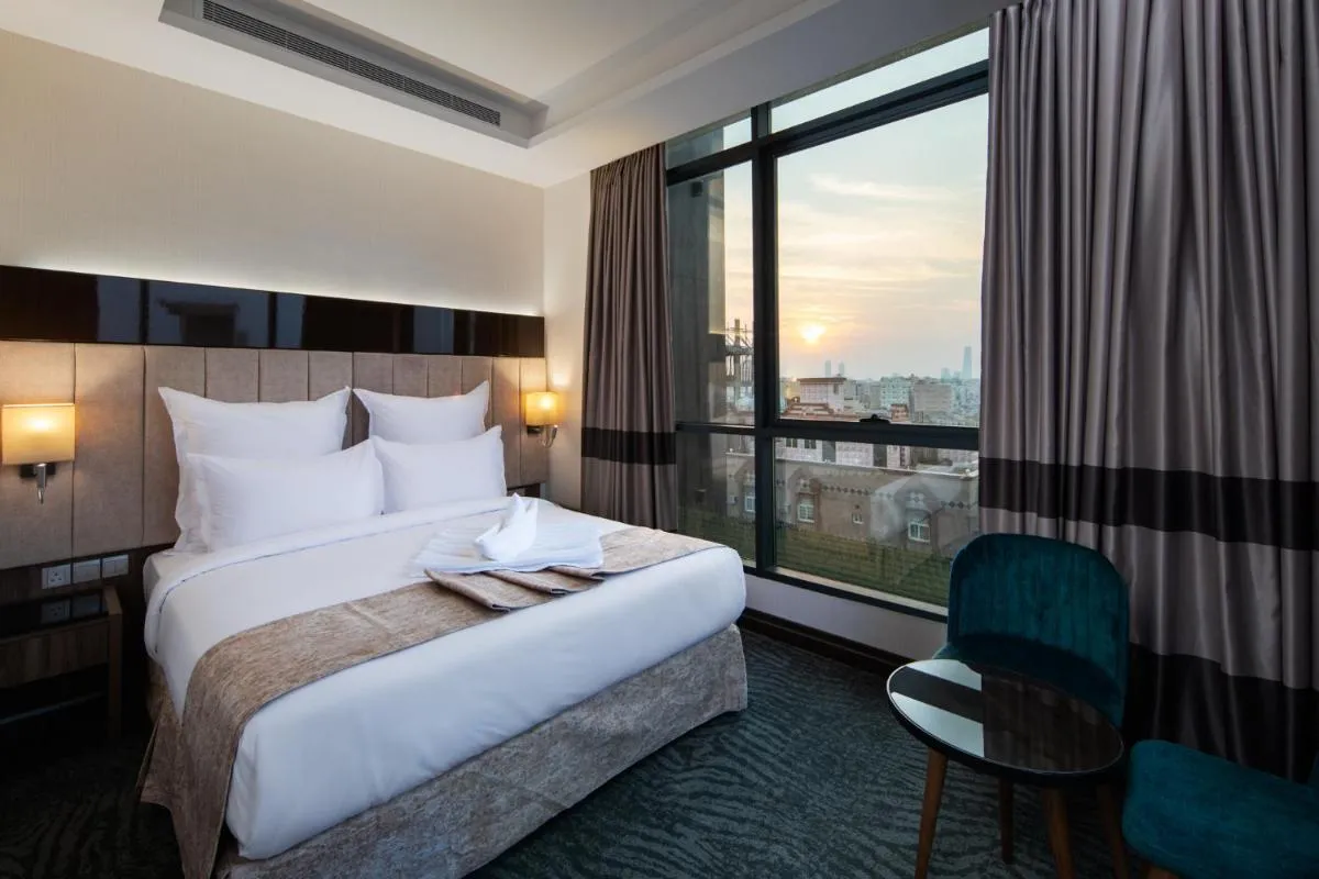 Image 1 of Gladiolus Hotel