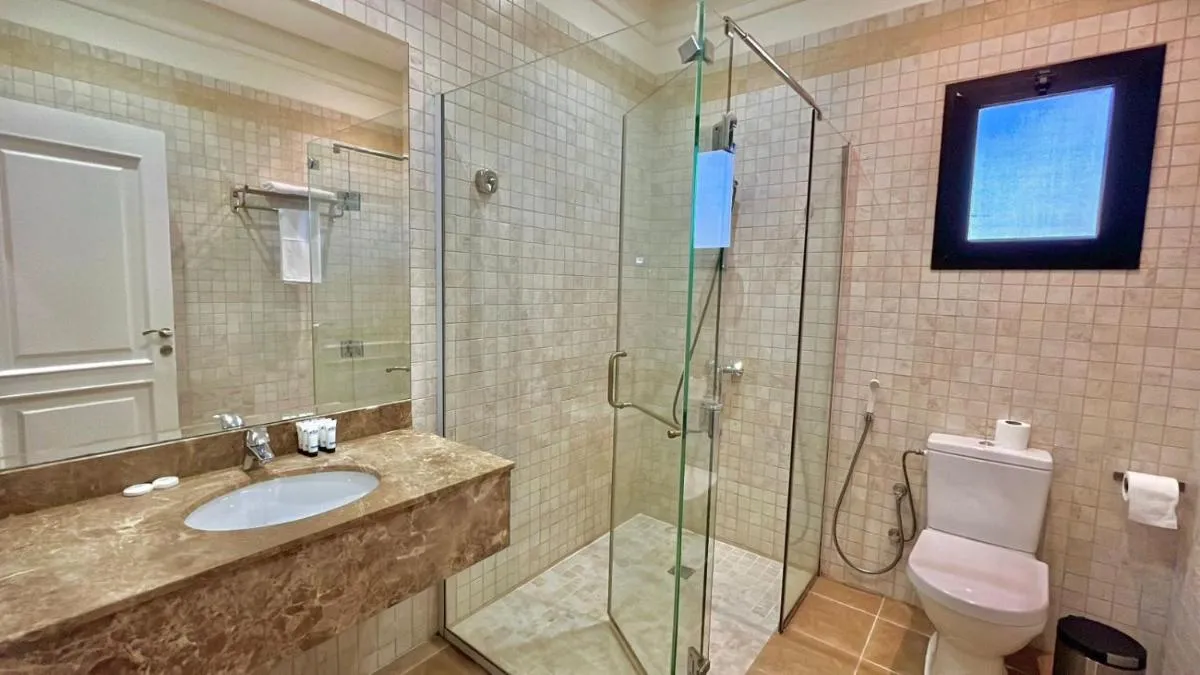 Image 2 of Loren Suites Corniche