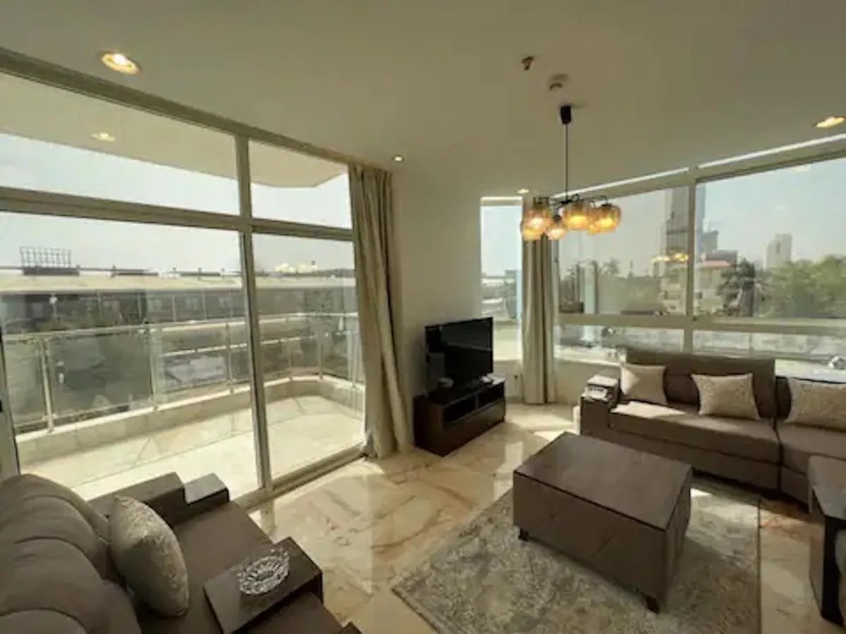 Image 1 of Luxurious Apartment Partial Sea View