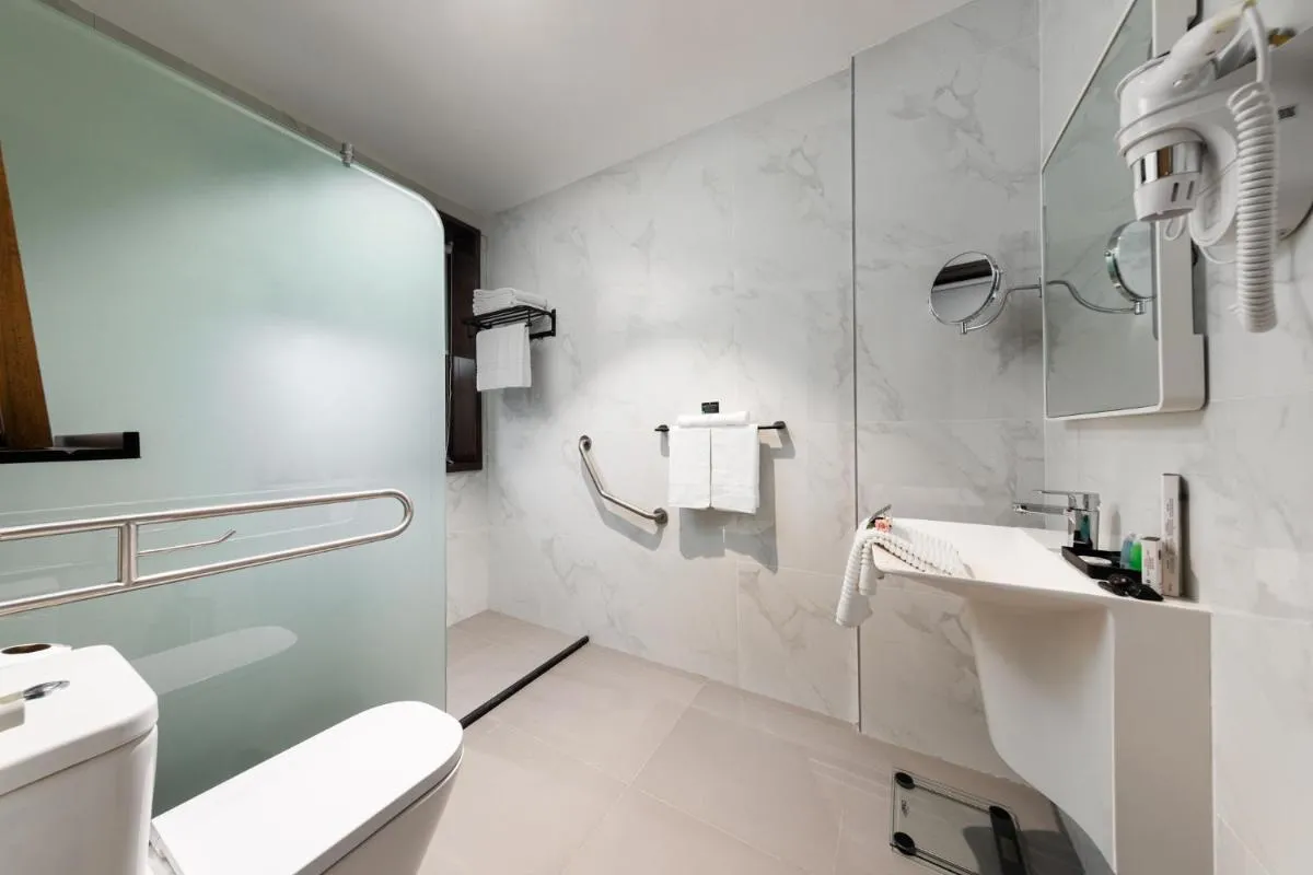 Image 2 of Marlo Hotel