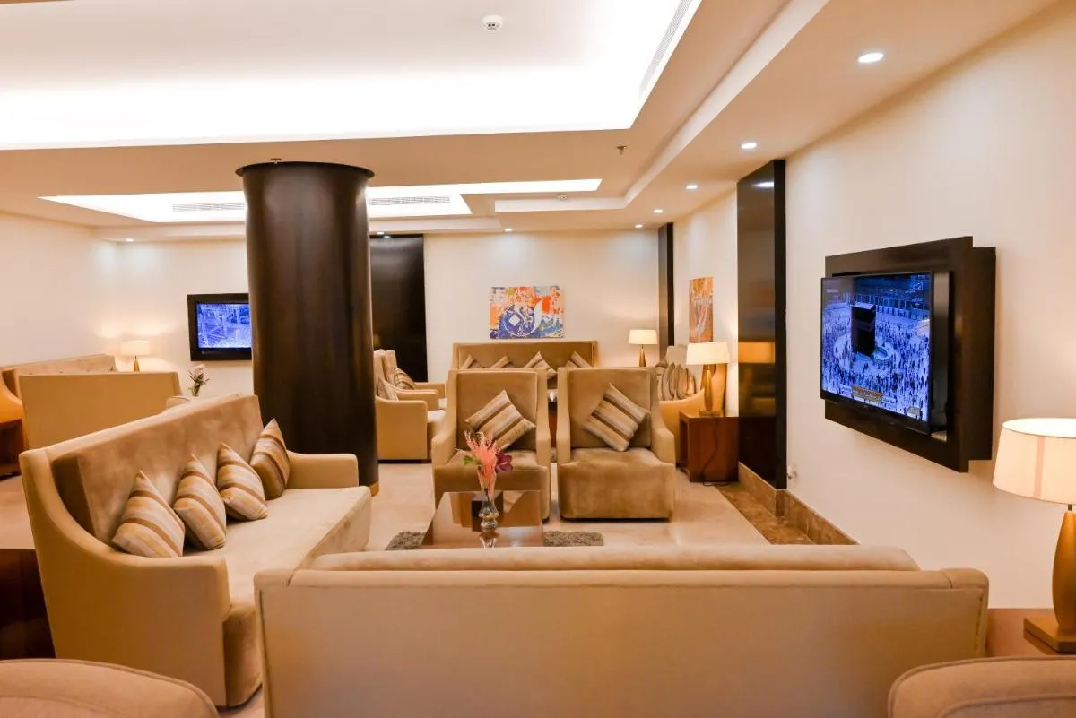 Image 4 of The Artisan Hotel-Suits