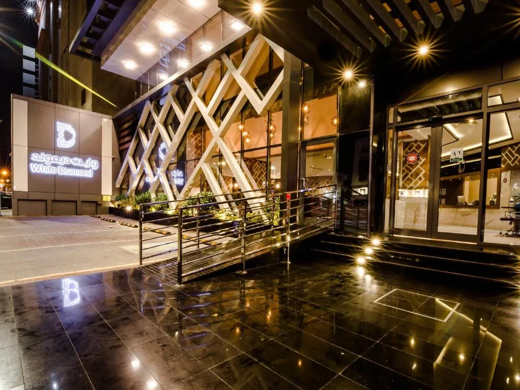 Image of White Diamond Hotel Sari
