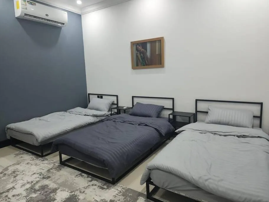 Image 2 of Luxury apartment with 2 bedrooms & living room