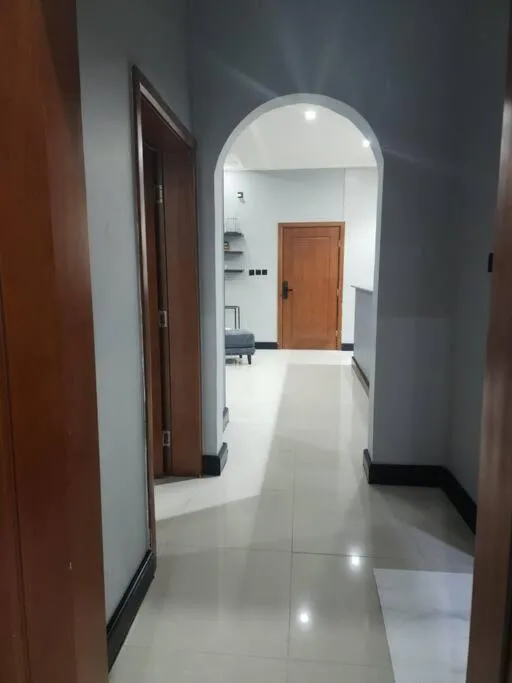 Image 3 of Luxury apartment with 2 bedrooms & living room