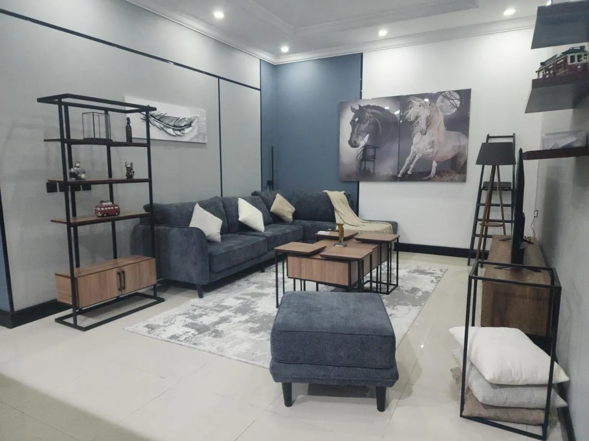 Image 1 of Luxury apartment with 2 bedrooms & living room