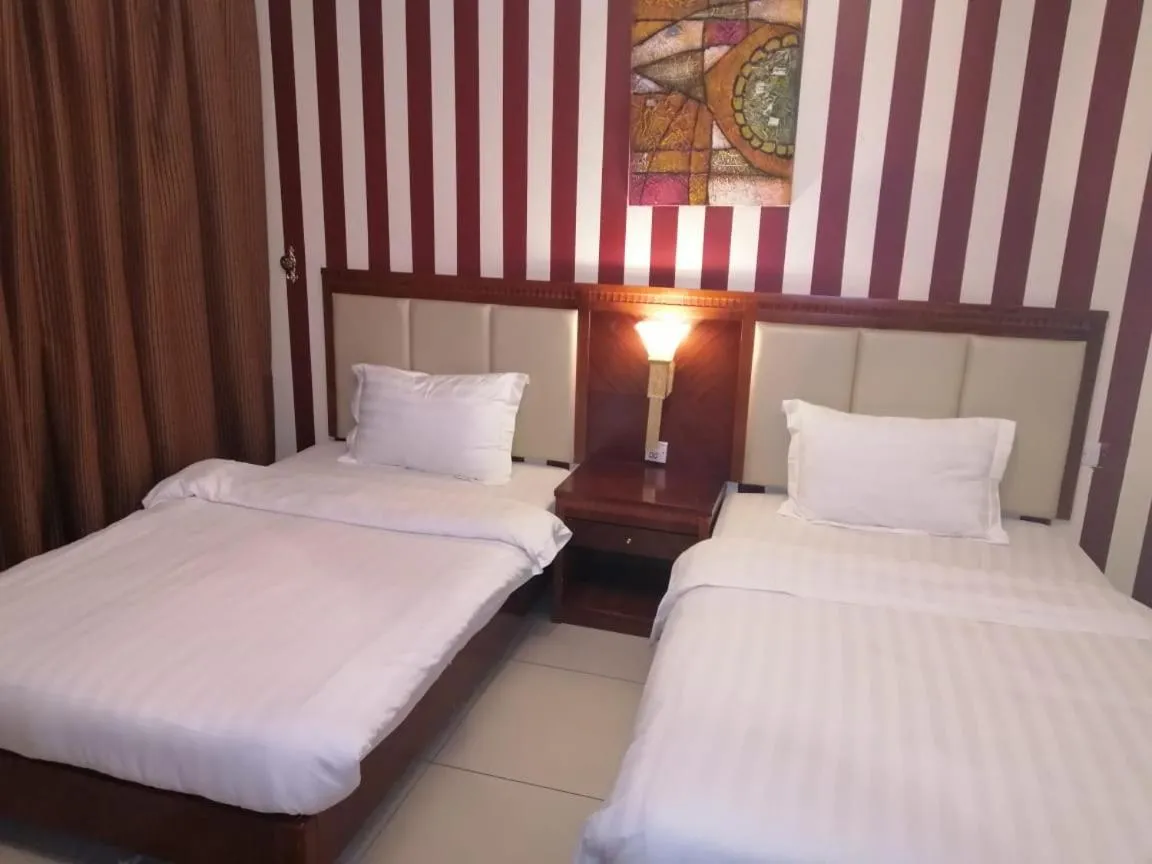 Image 5 of Orans Suites 2