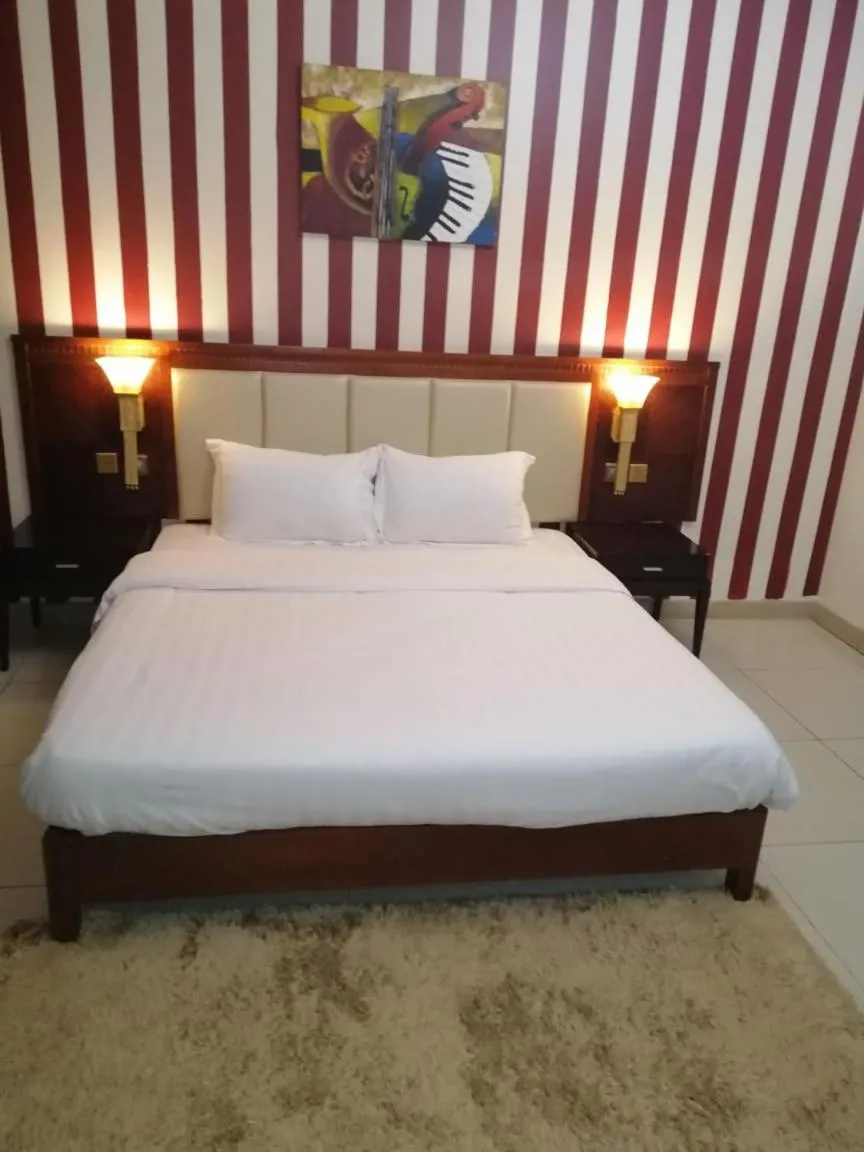 Image 3 of Orans Suites 2