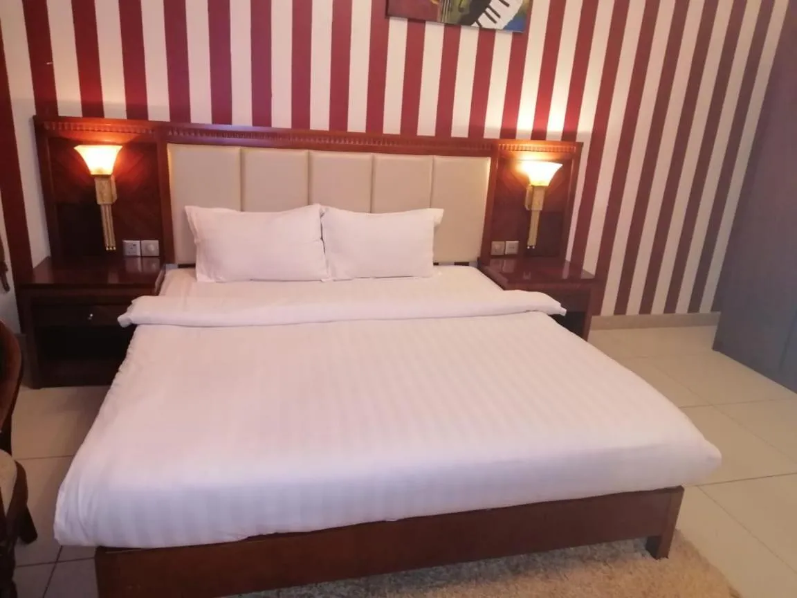 Image 4 of Orans Suites 2