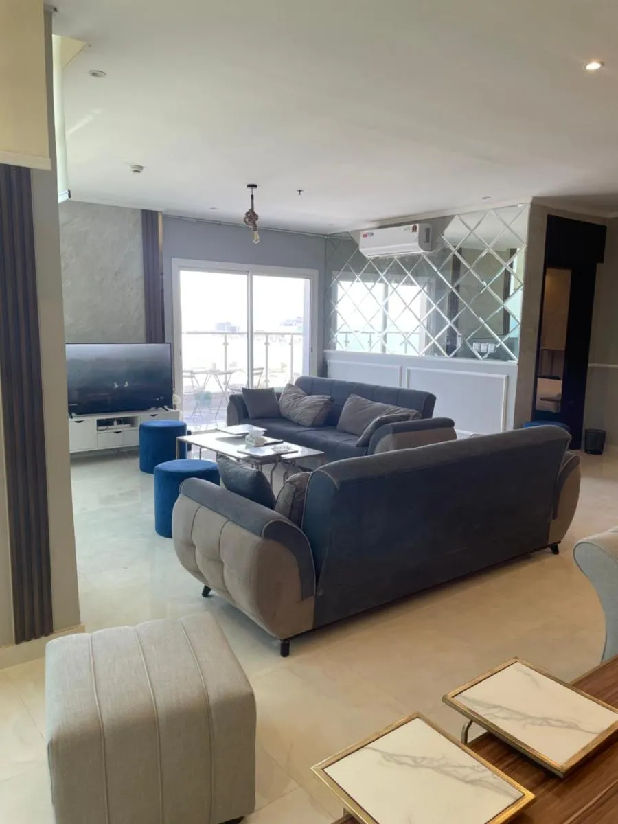 Image 4 of Sea-view Apartment