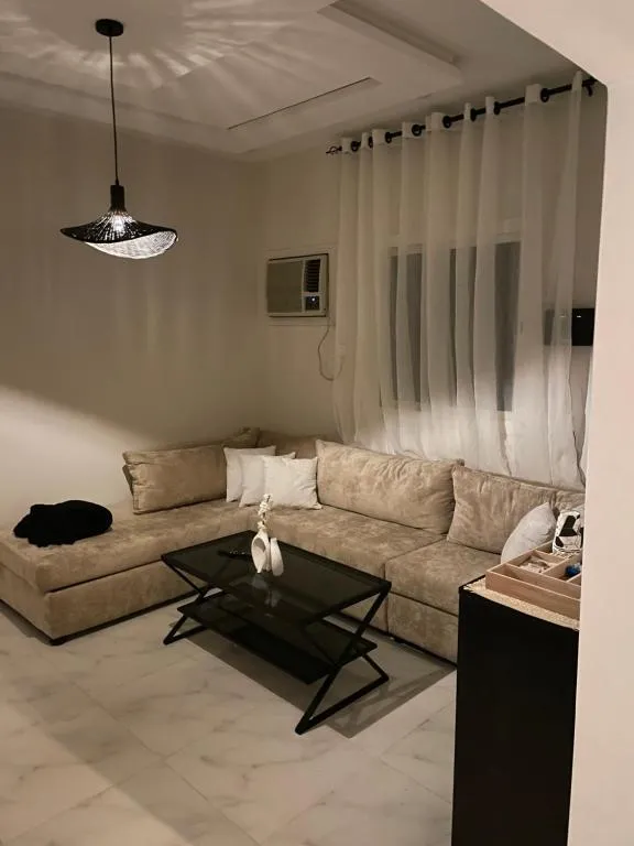 Image of شقة عباره عن غرفه نوم ماستر مع صالة جلوس