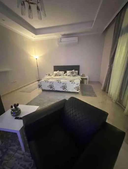 Image 4 of استديو فاخر مع تراس خارجي