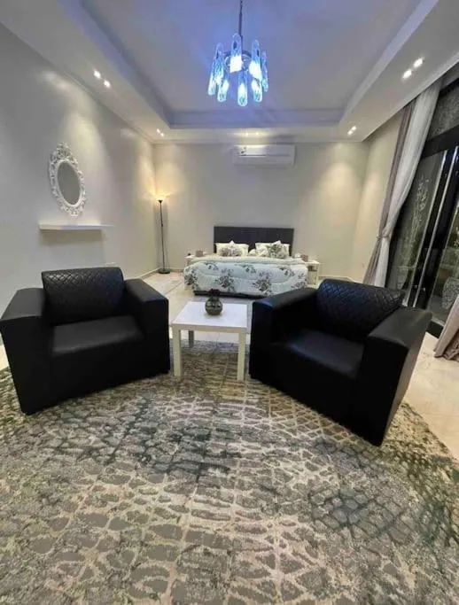 Image 6 of استديو فاخر مع تراس خارجي