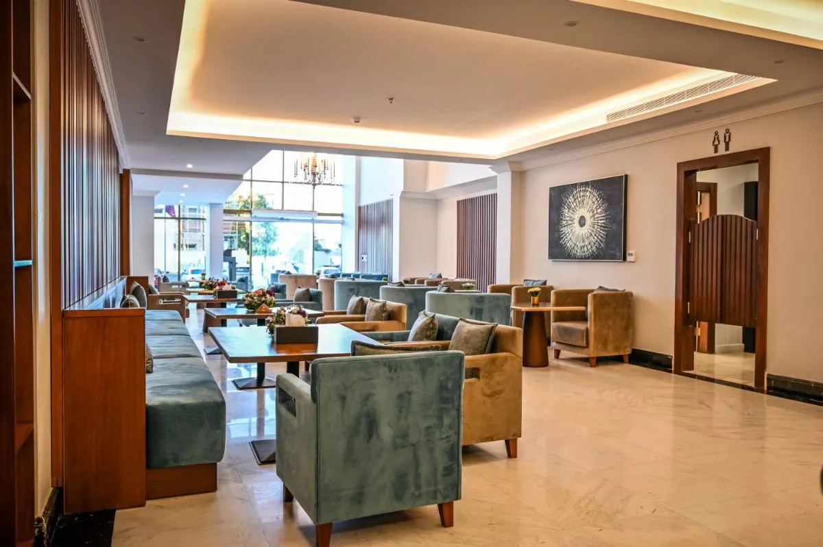Image 3 of sas blue suites